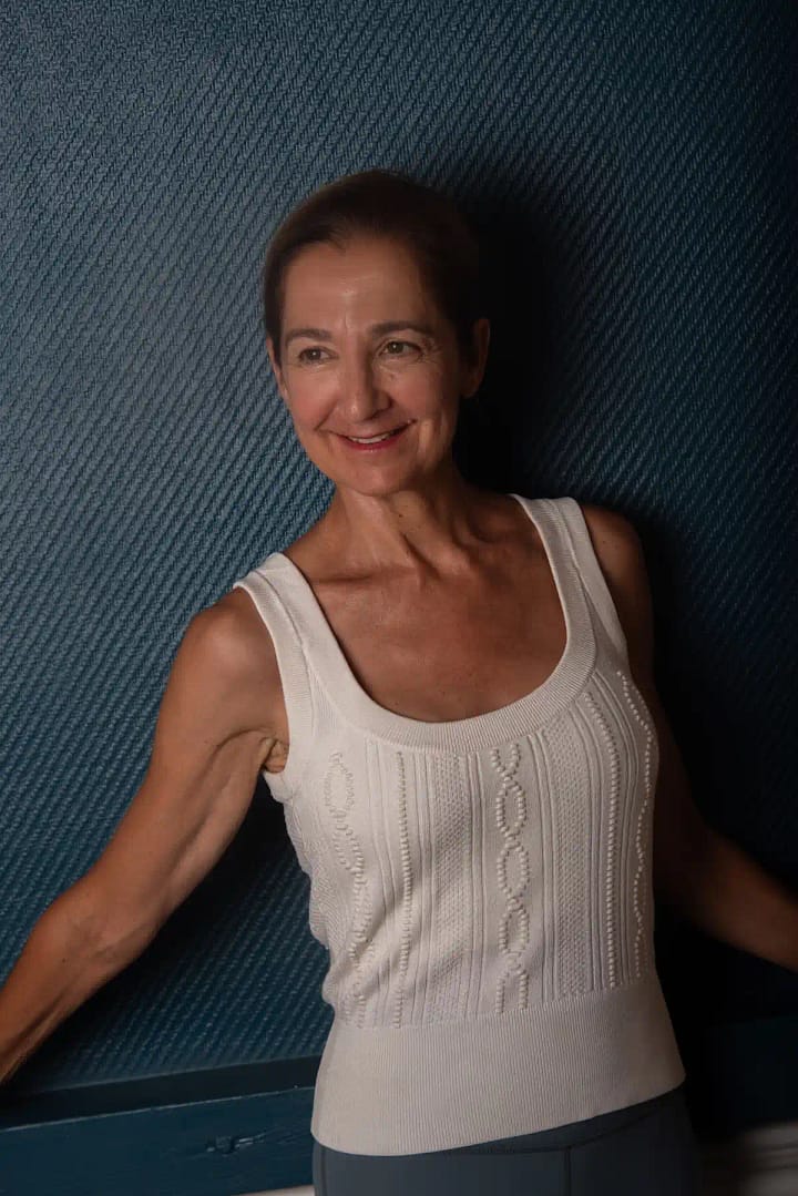 Portrait de Christine d’Angelin dans son espace de pratique à Lyon 6